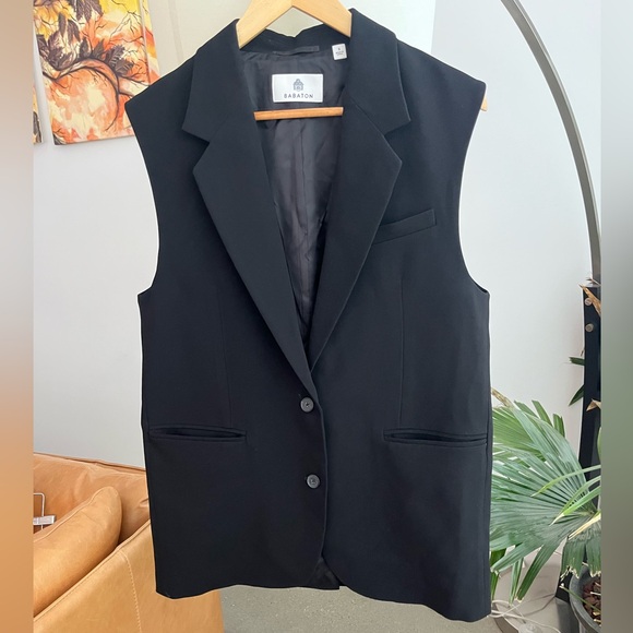 Aritzia Babaton Takeover Vest - Picture 3 of 6